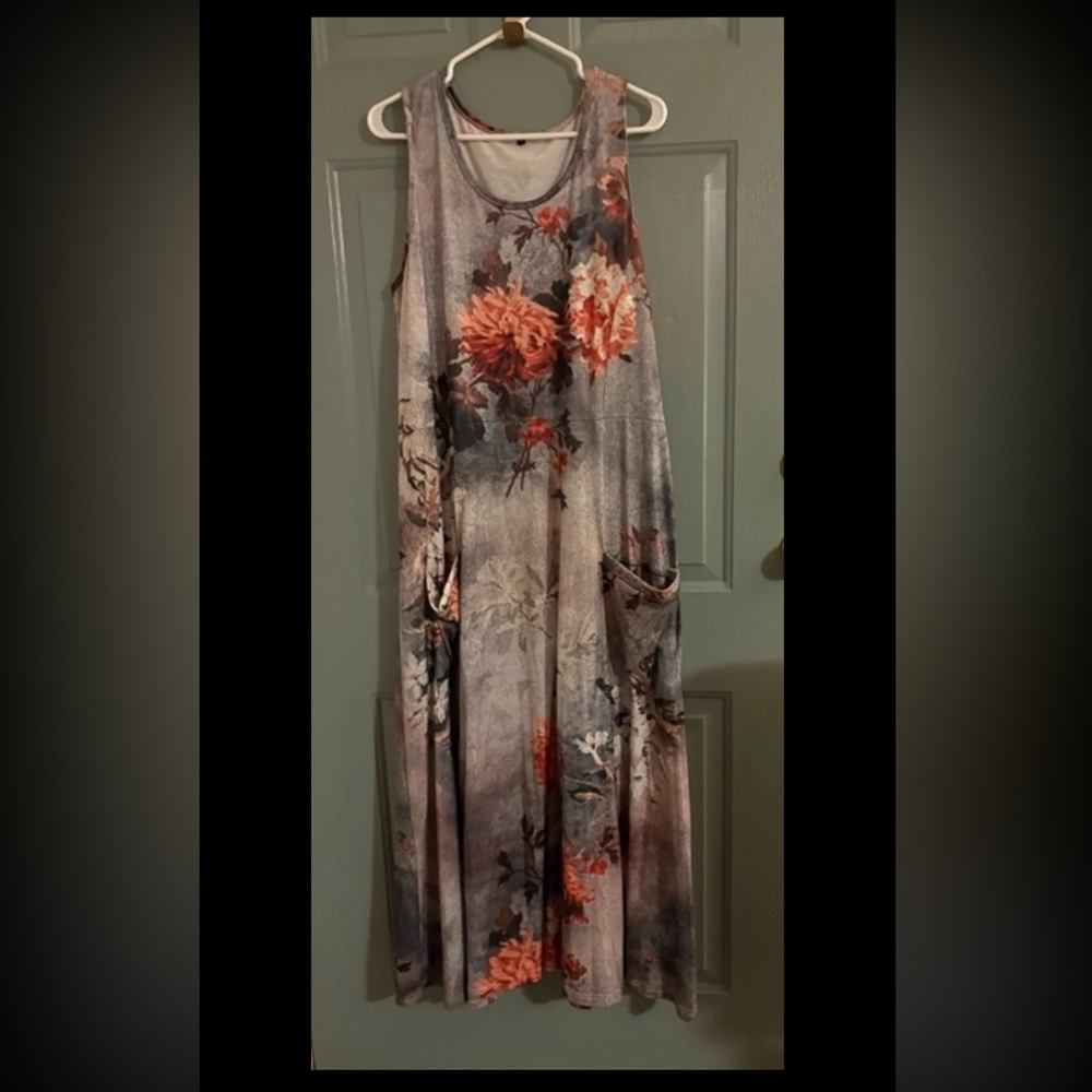 Plus Size Maxi Bundle 3X / 20-22 – Black Jumpsuit + Floral Dress